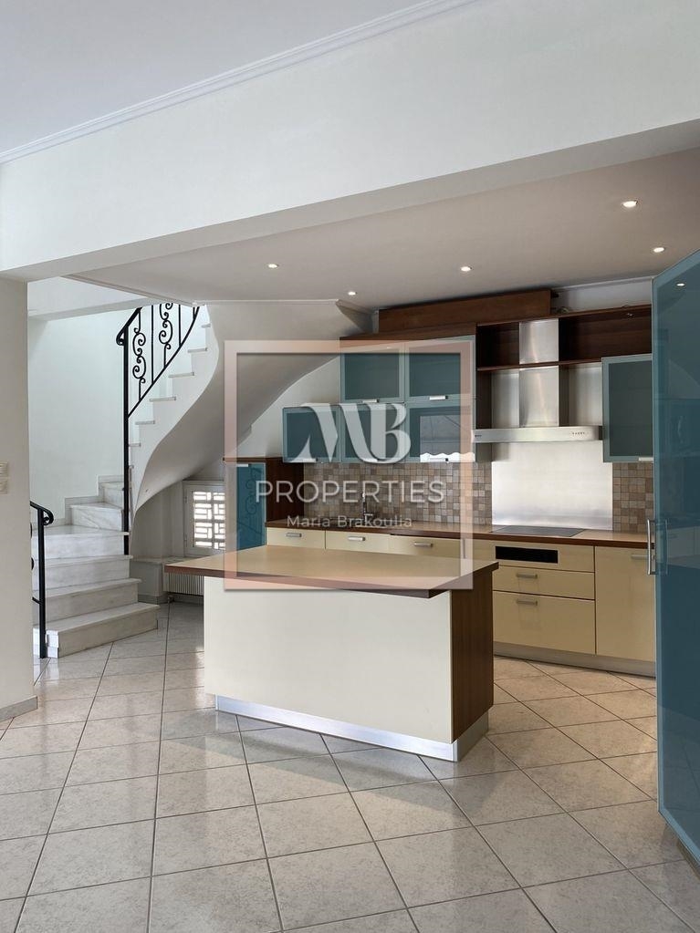 (For Rent) Residential Maisonette || Athens South/Palaio Faliro - 100 Sq.m, 3 Bedrooms, 900€ 